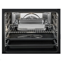 ELECTROLUX BUILT IN OVEN 70L